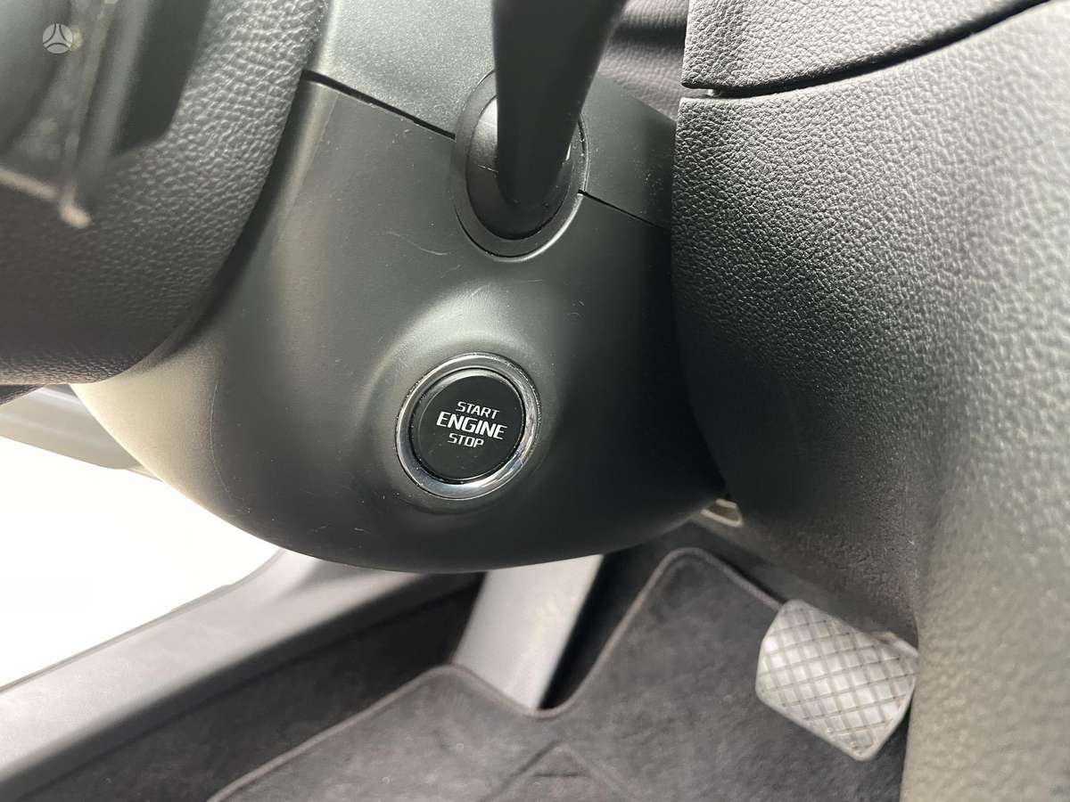 Skoda Superb 2011 — photo 19