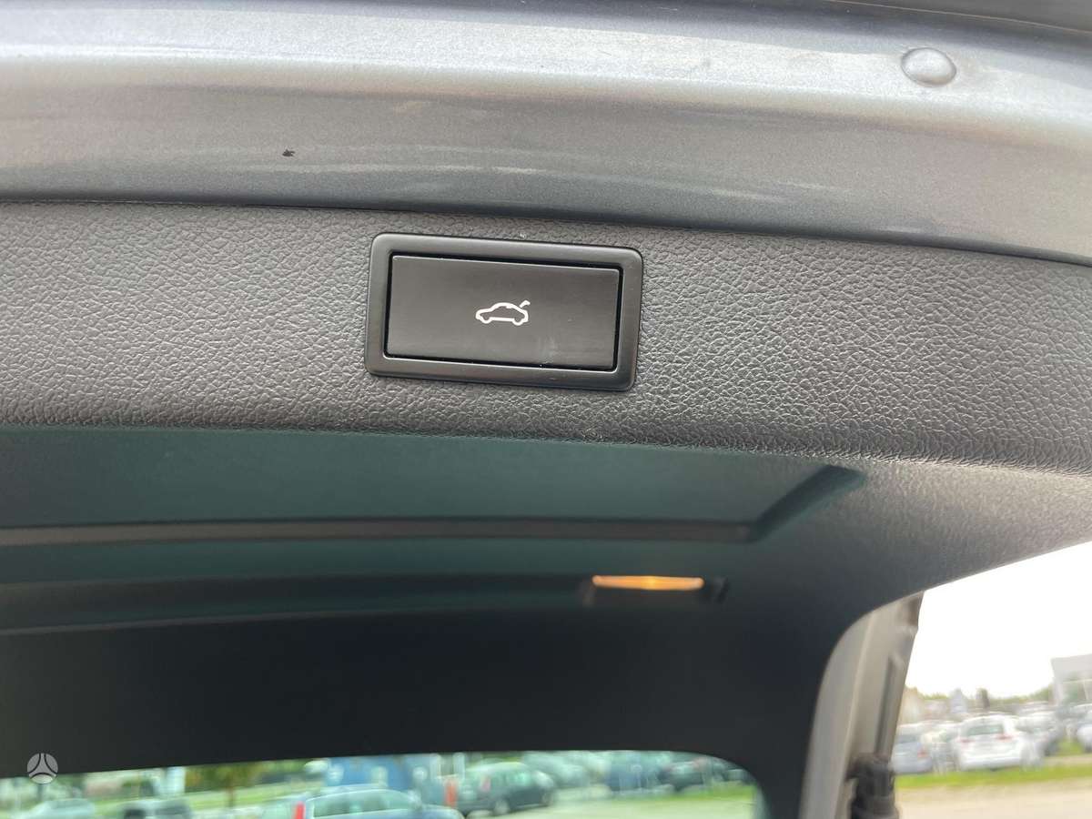 Skoda Superb 2011 — photo 29