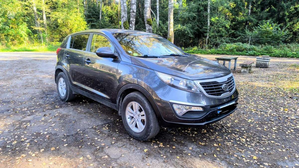 Kia Sportage 2012 — interior