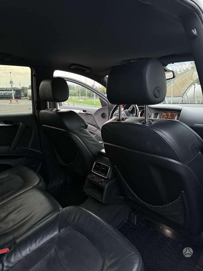 Audi Q7 2008 — photo 10