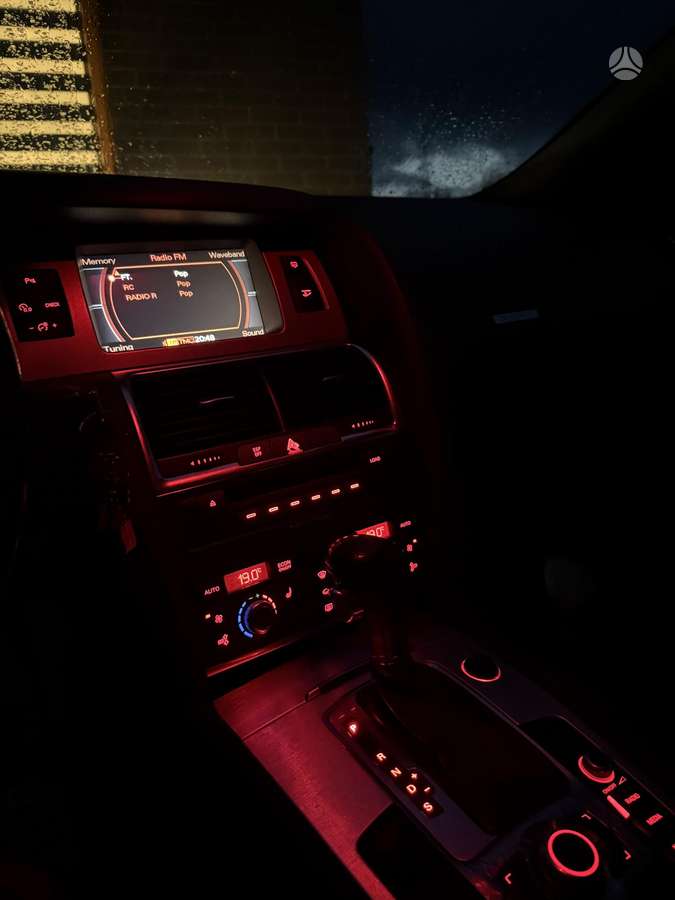 Audi Q7 2008 — photo 13