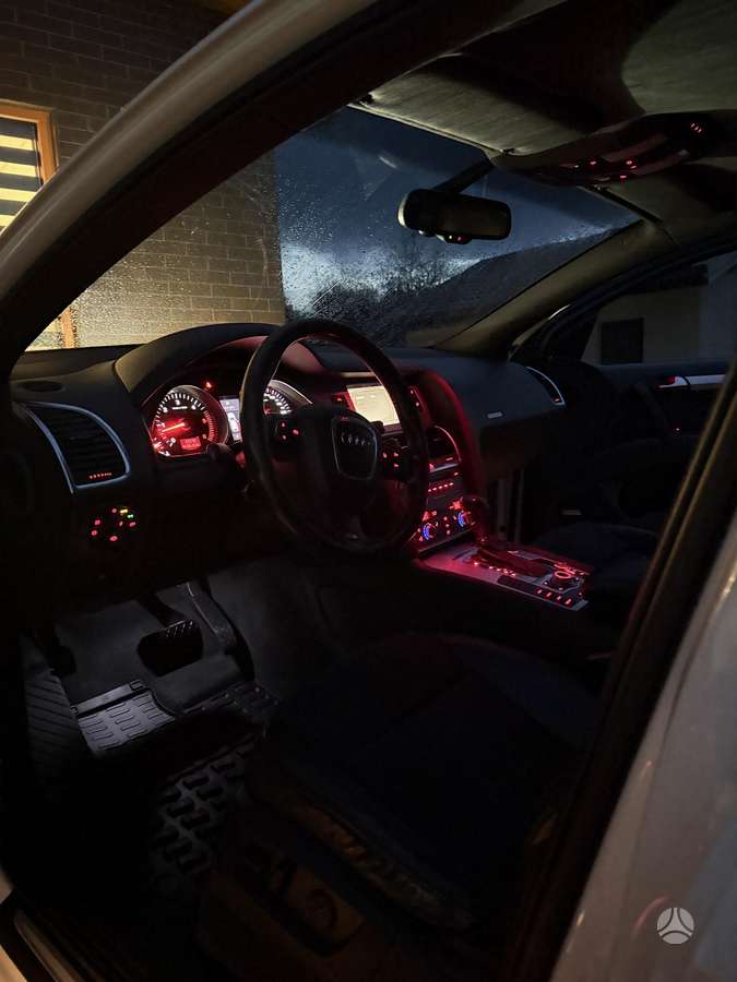 Audi Q7 2008 — photo 14