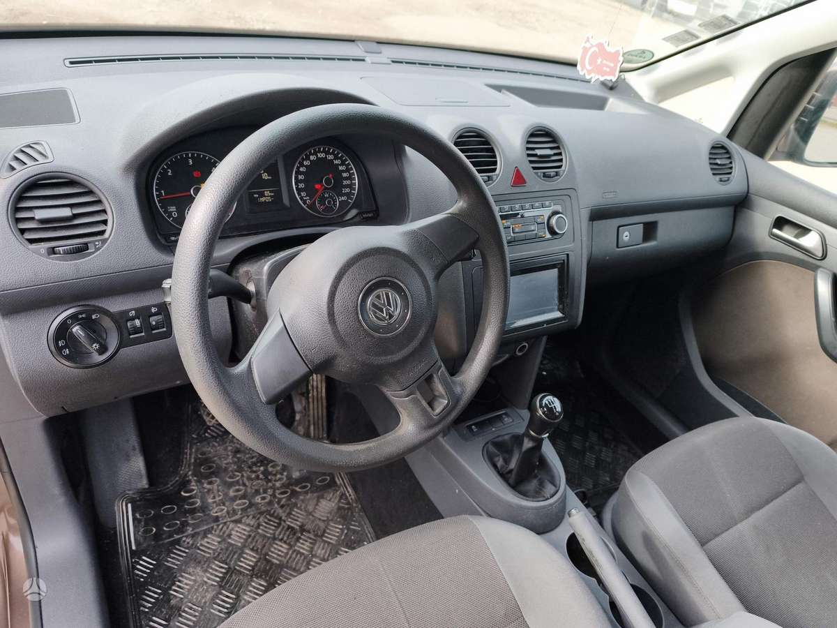 Volkswagen Caddy 2012 — photo 11