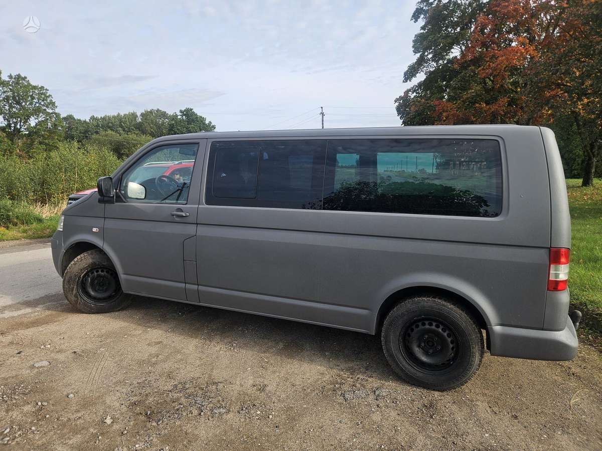 Volkswagen Caravelle 2008 — салон