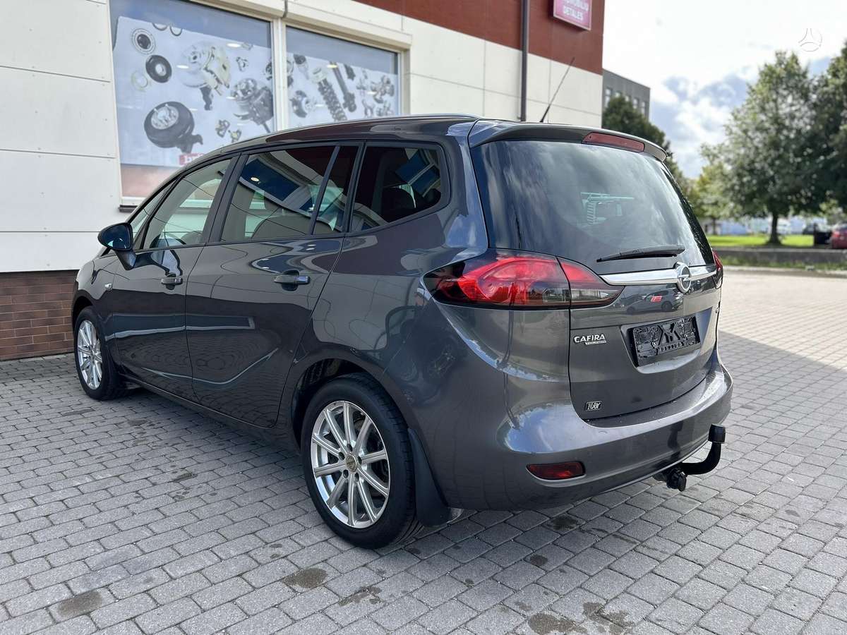 Opel Zafira 2013 — photo 6