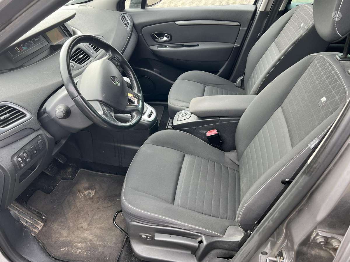 Renault Grand 2015 — photo 10