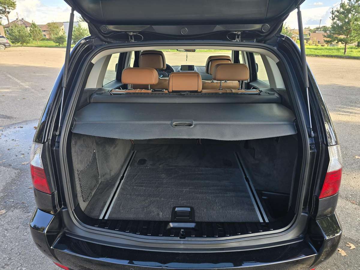 BMW X3 2009 — photo 17