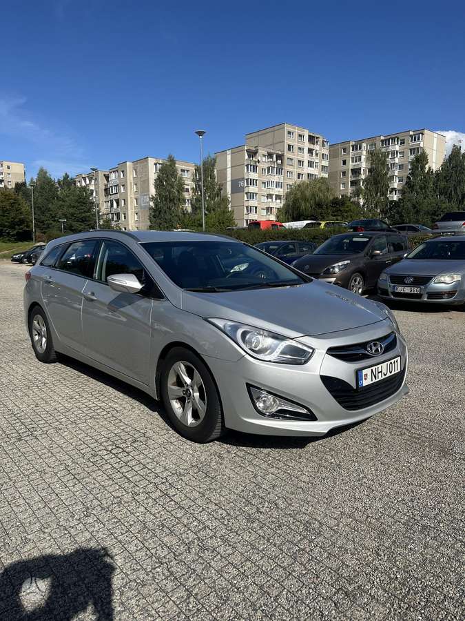 Hyundai i40, 2012