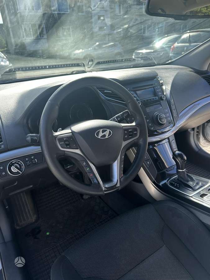 Hyundai i40 2012 — photo 10