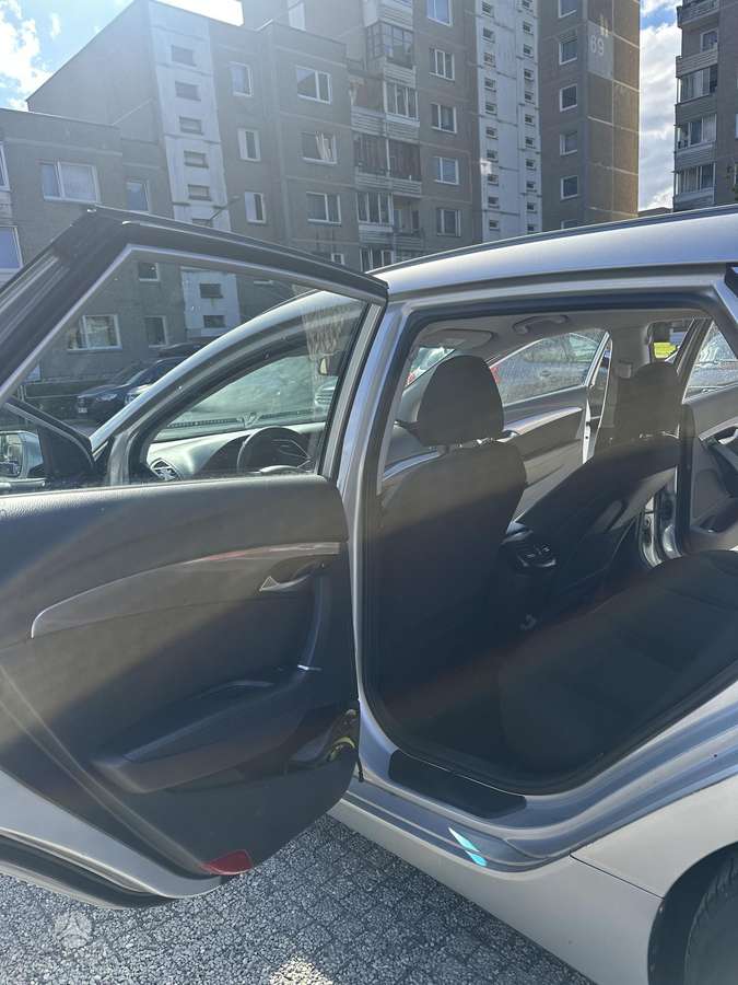 Hyundai i40 2012 — photo 11