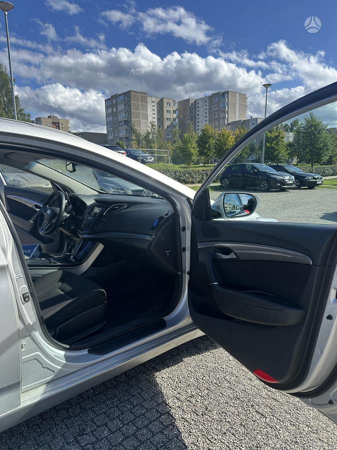 Hyundai i40 2012 — photo 18