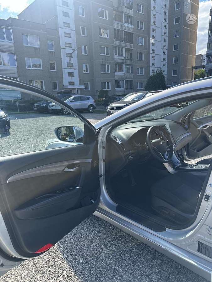 Hyundai i40 2012 — photo 9