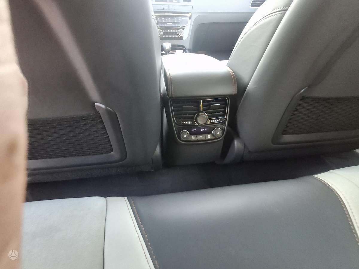 Peugeot 508 2013 — photo 16