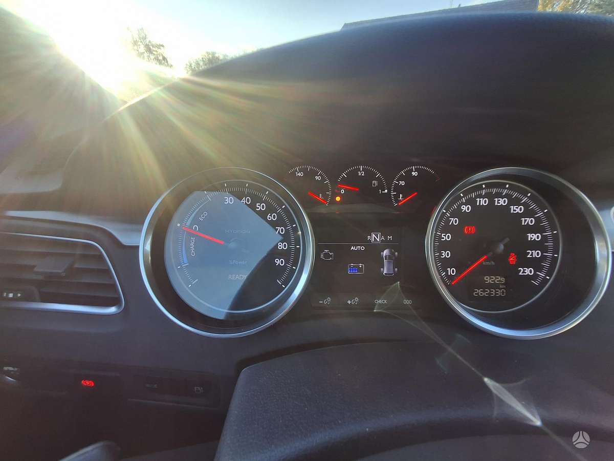 Peugeot 508 2013 — photo 17