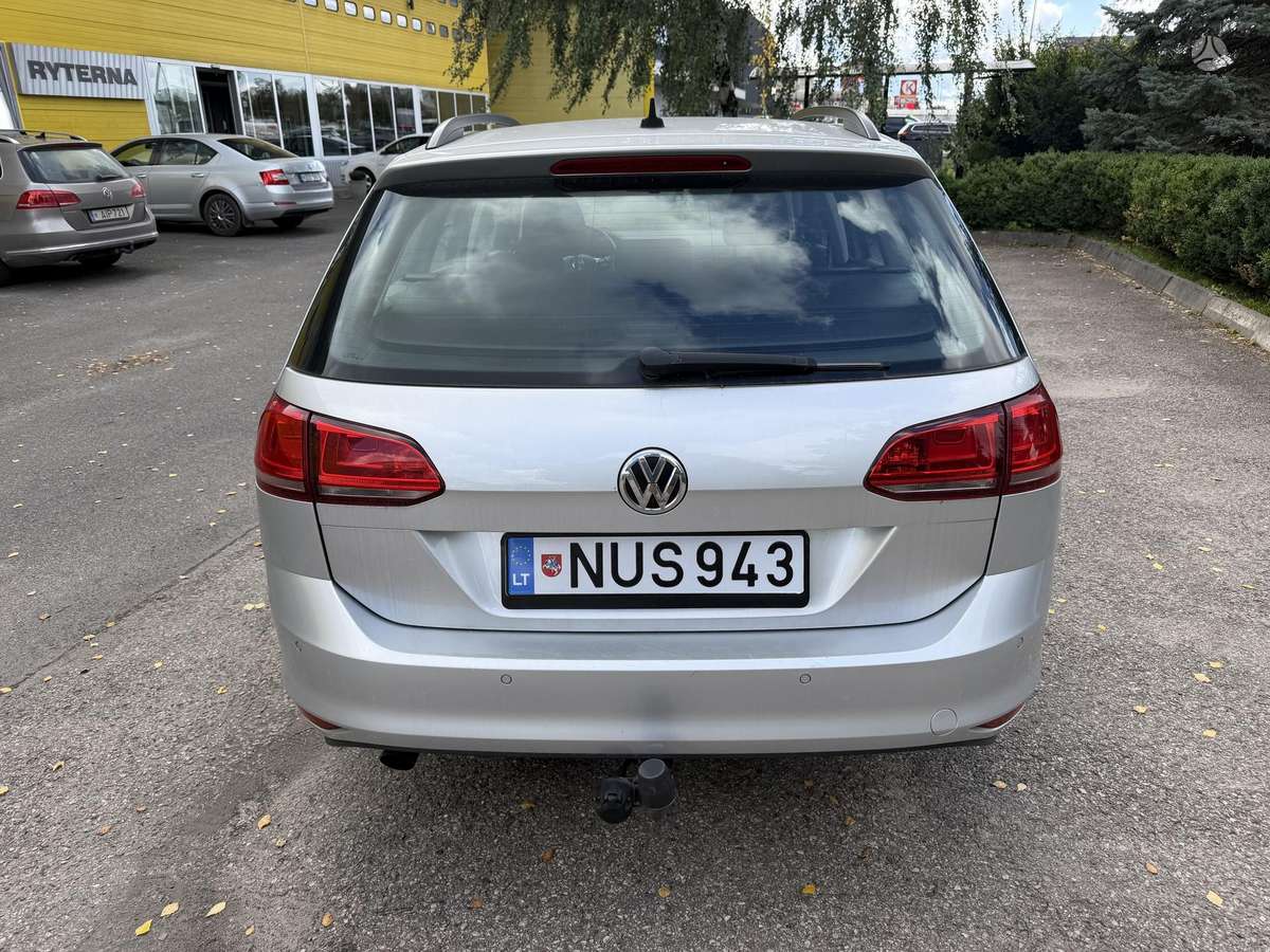 Volkswagen Golf 2014 — engine 1598 cm³, 105 HP (77kW)