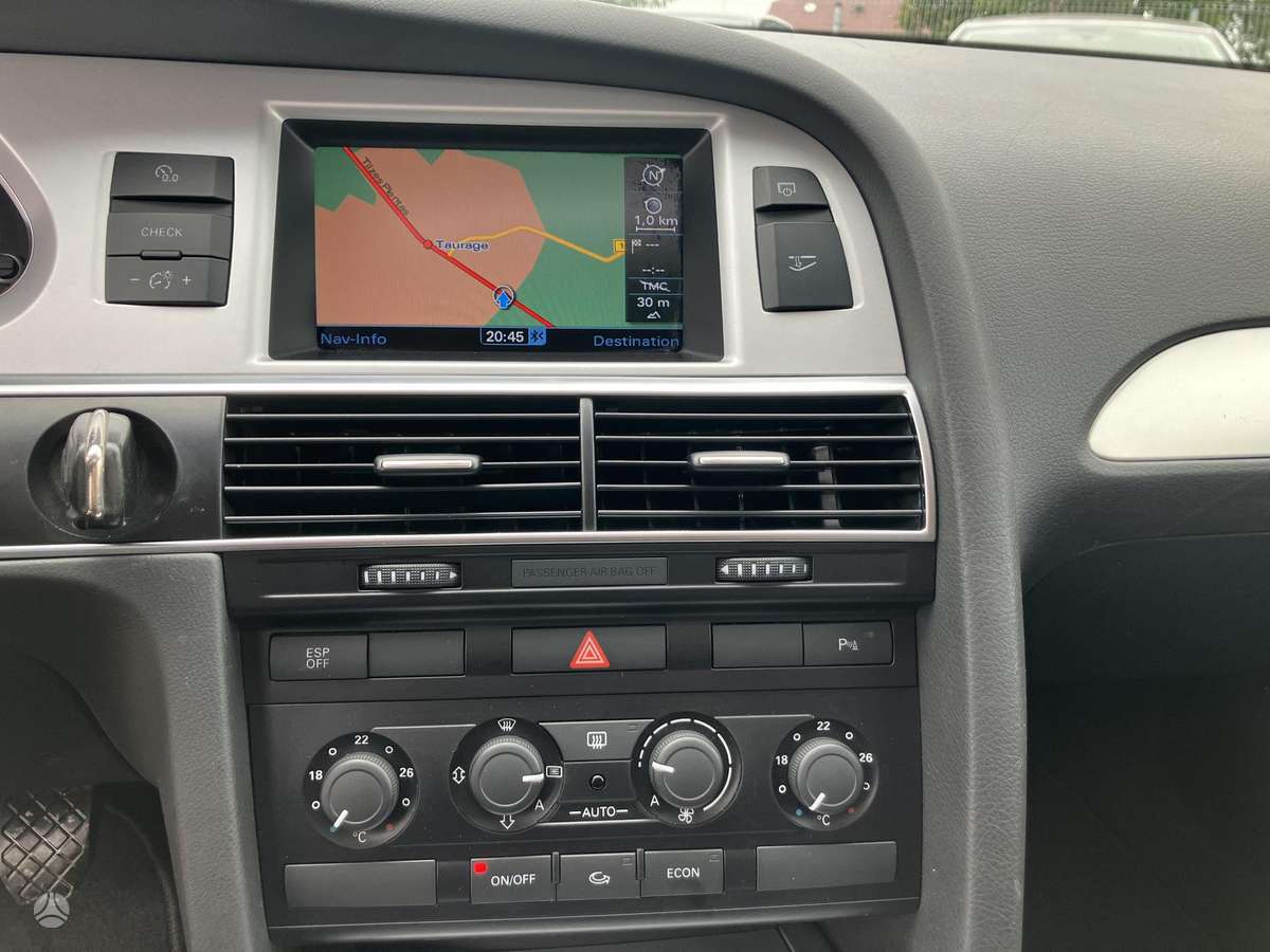 Audi A6 2009 — photo 12