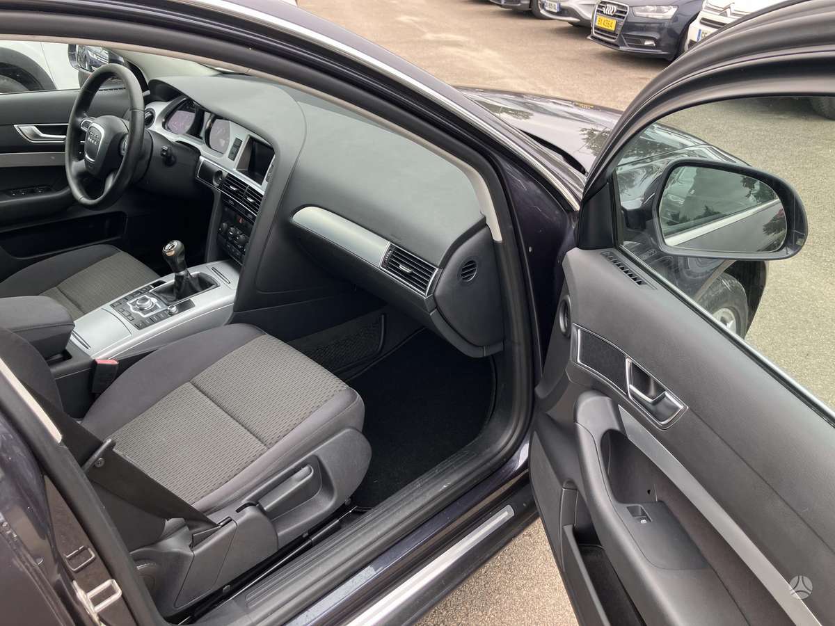 Audi A6 2009 — photo 15