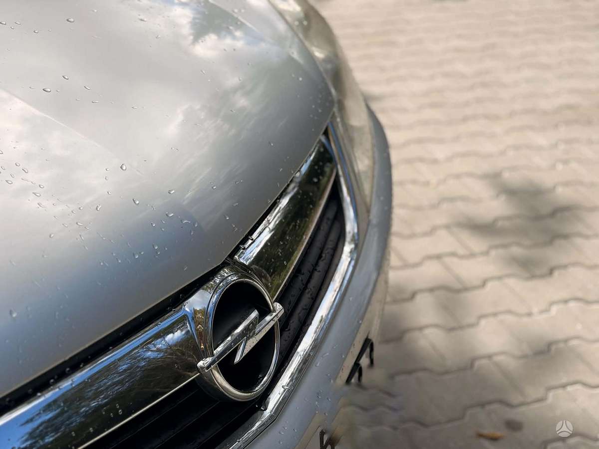 Opel Vectra 2006 — photo 12
