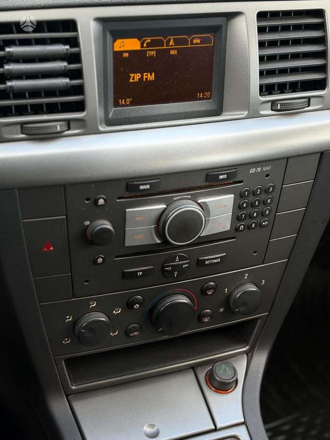 Opel Vectra 2006 — photo 17