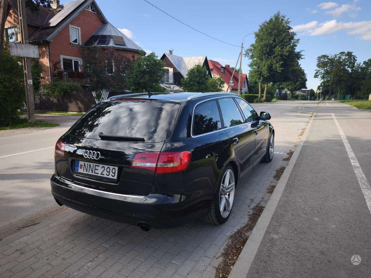Audi A6 2010 — interior