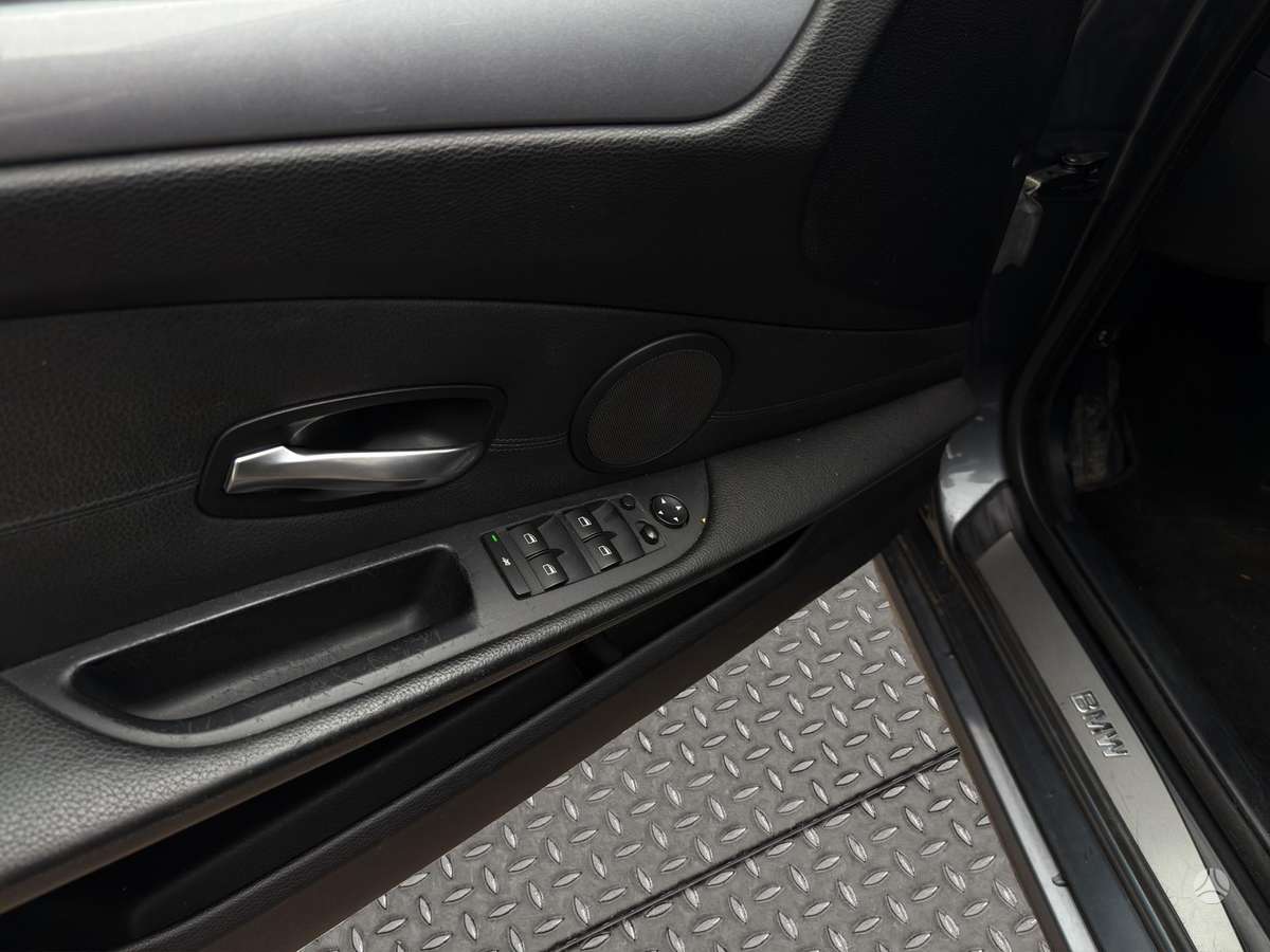 BMW 530 2008 — photo 12
