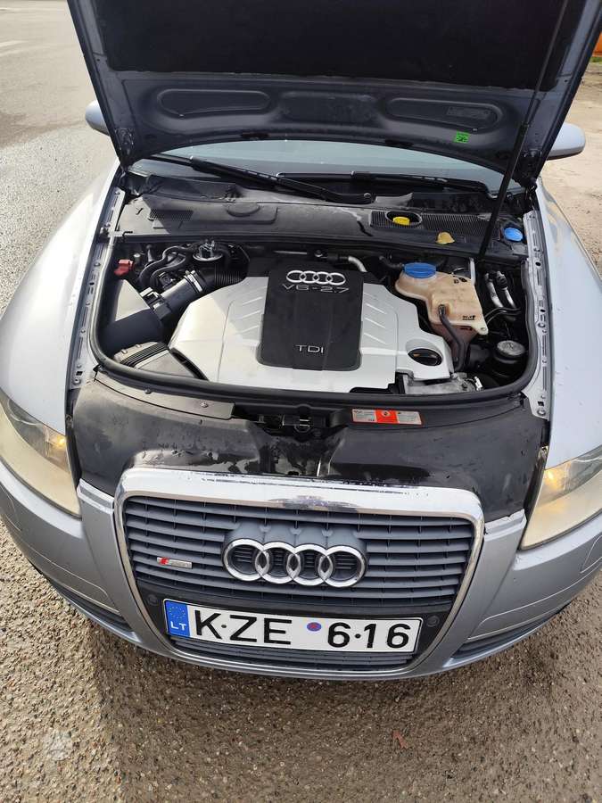 Audi A6 2006 — вигляд ззаду