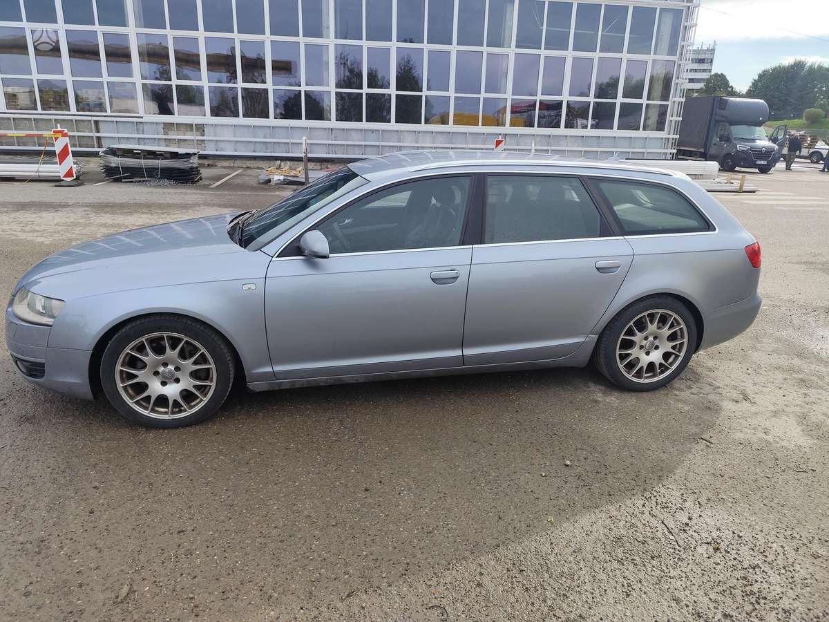 Audi A6 2006 — двигун 2698 cm³, 179 HP (132kW)