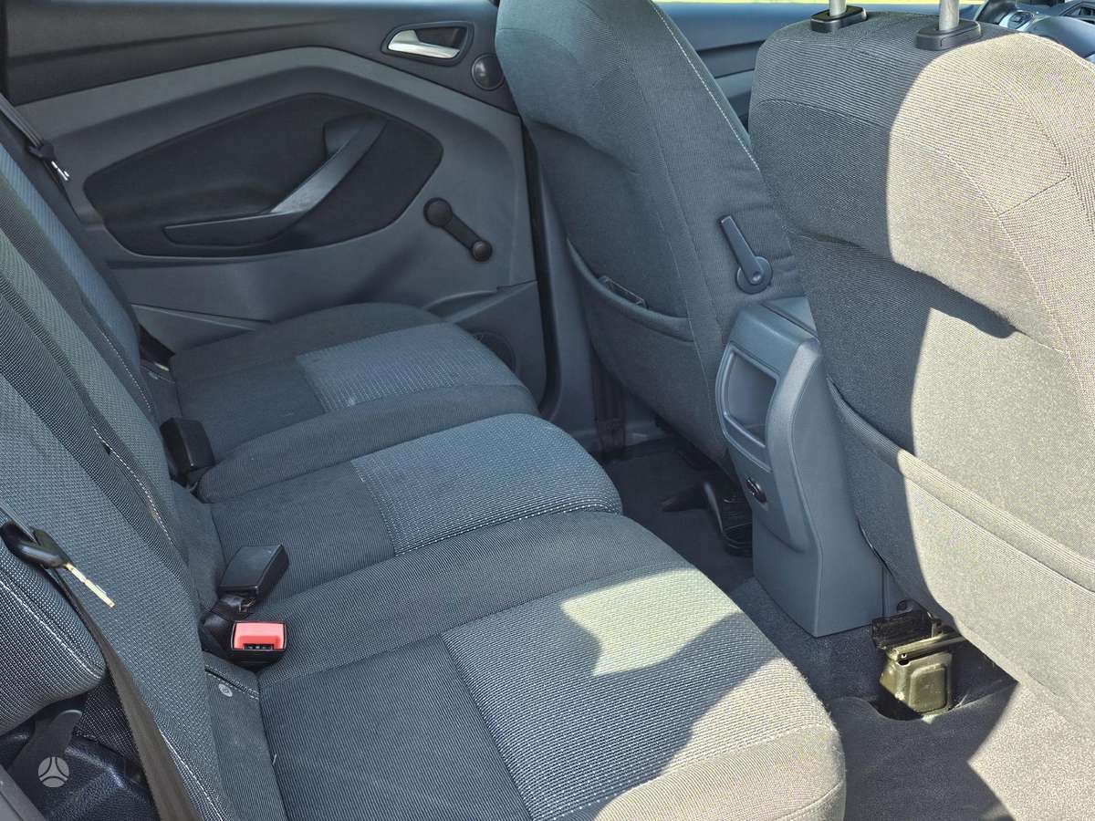 Ford C-MAX 2012 — photo 10