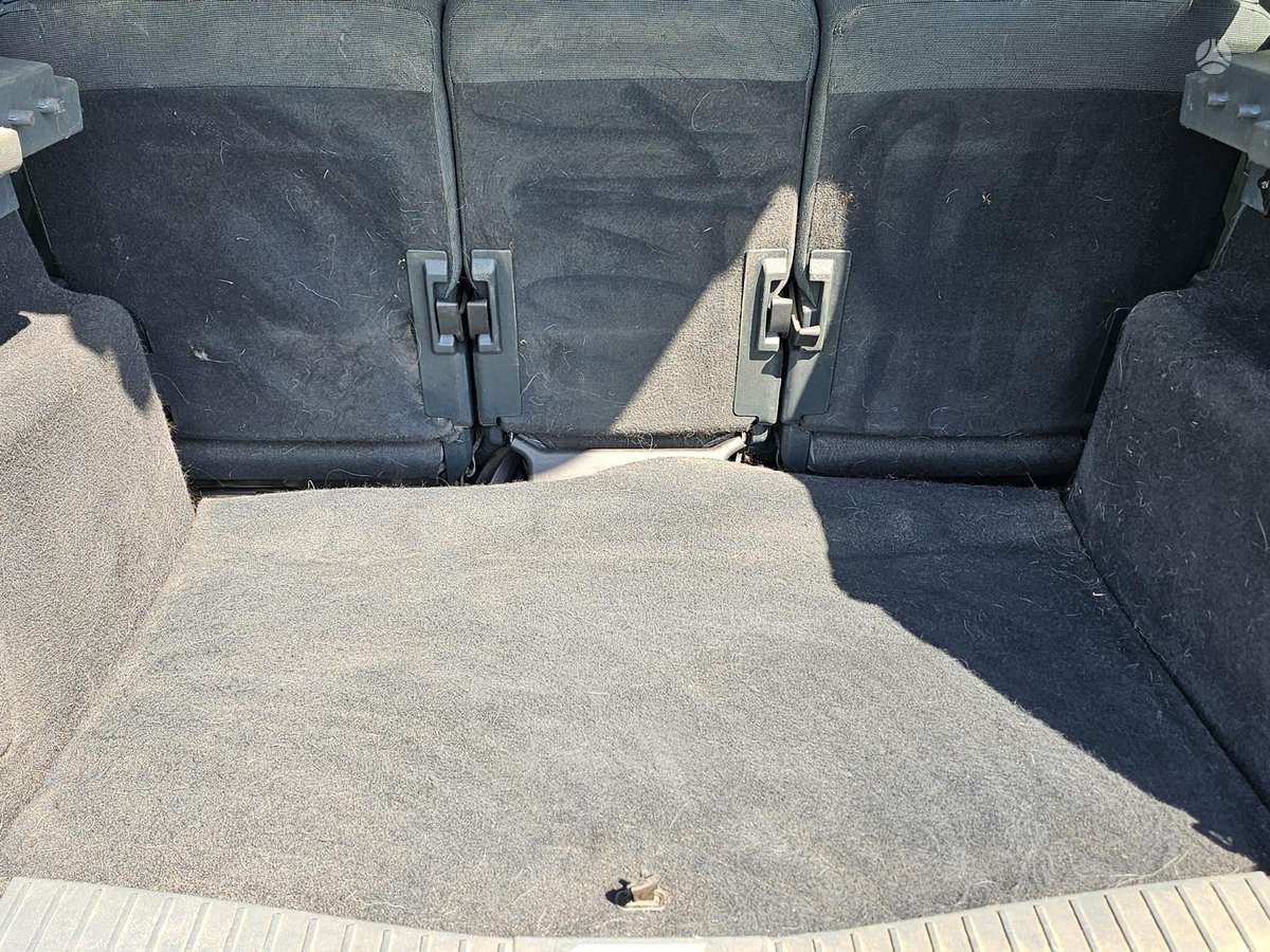 Ford C-MAX 2012 — photo 11