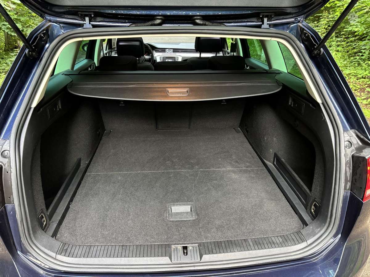Volkswagen Passat 2015 — photo 12