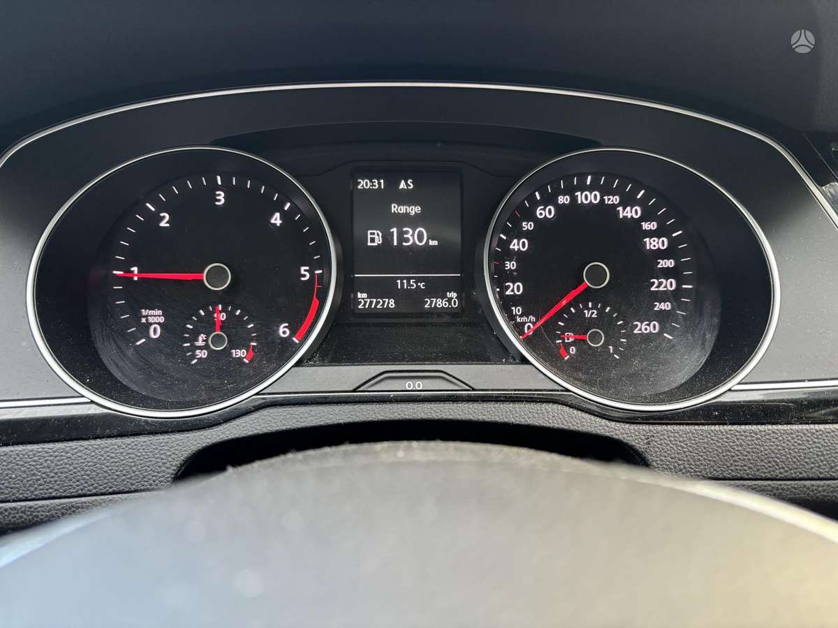 Volkswagen Passat 2015 — photo 13