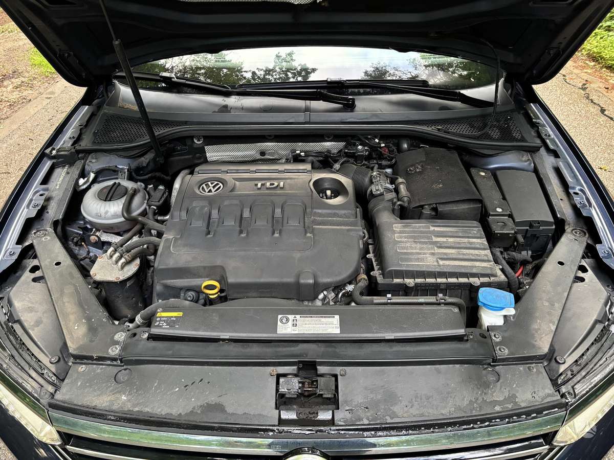 Volkswagen Passat 2015 — photo 14