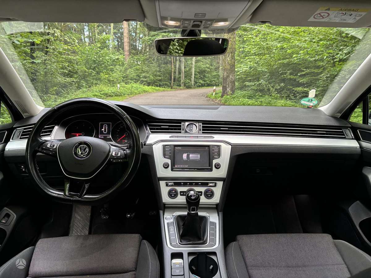 Volkswagen Passat 2015 — photo 9