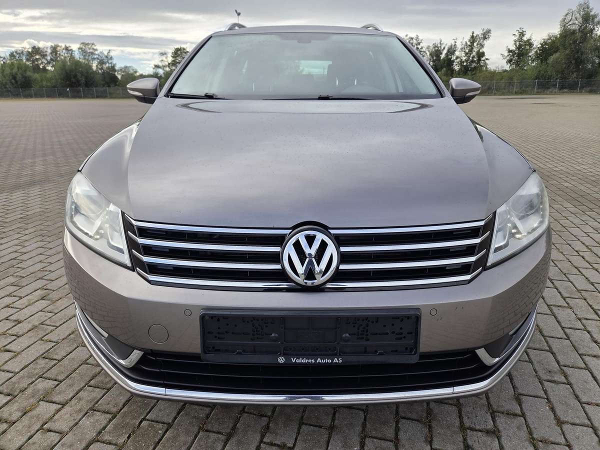 Volkswagen Passat 2011 — photo 5