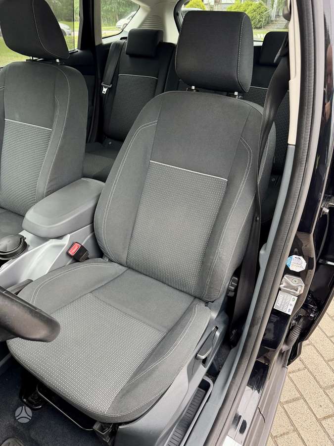 Ford C-MAX 2013 — photo 11