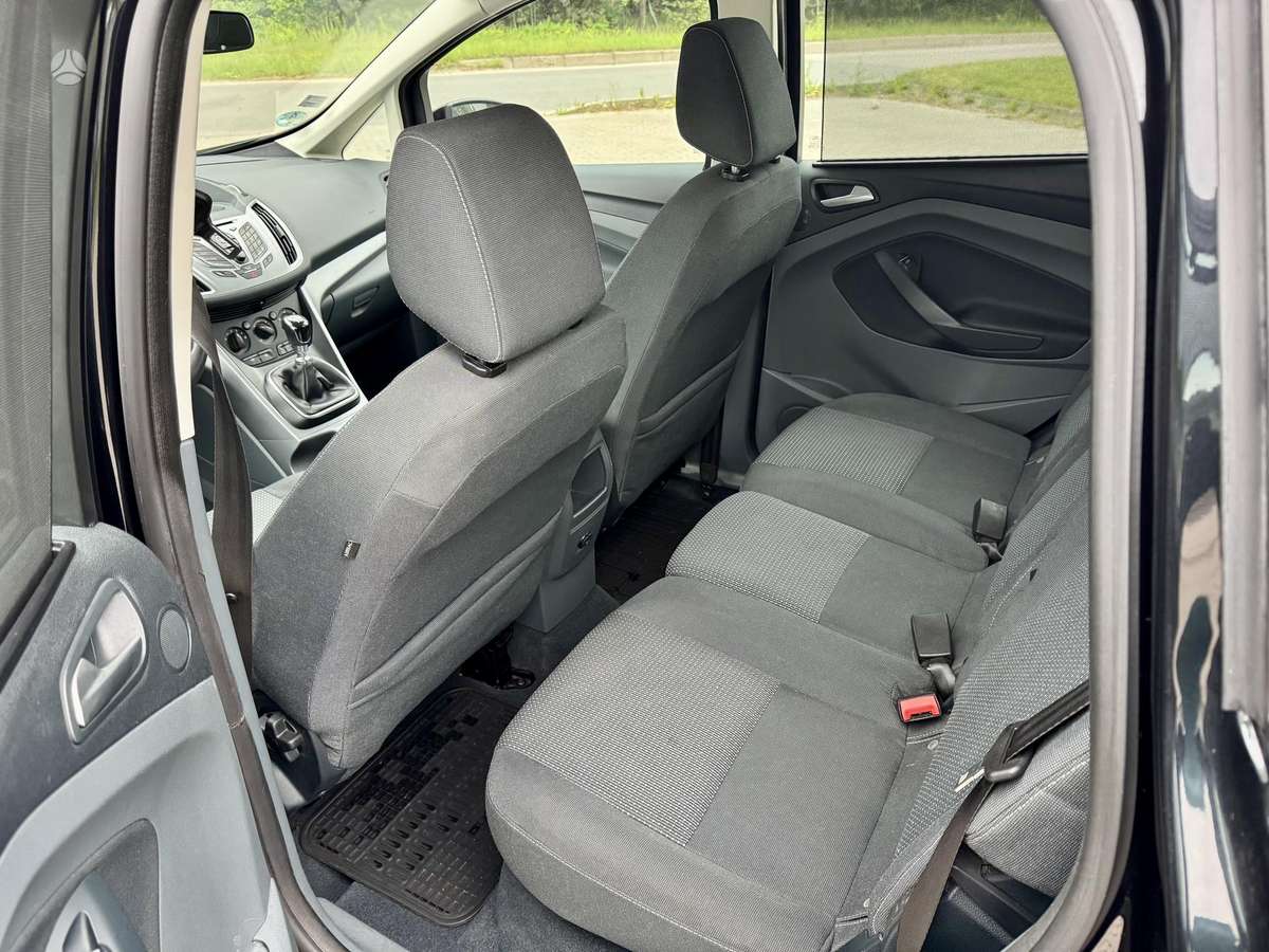 Ford C-MAX 2013 — photo 12