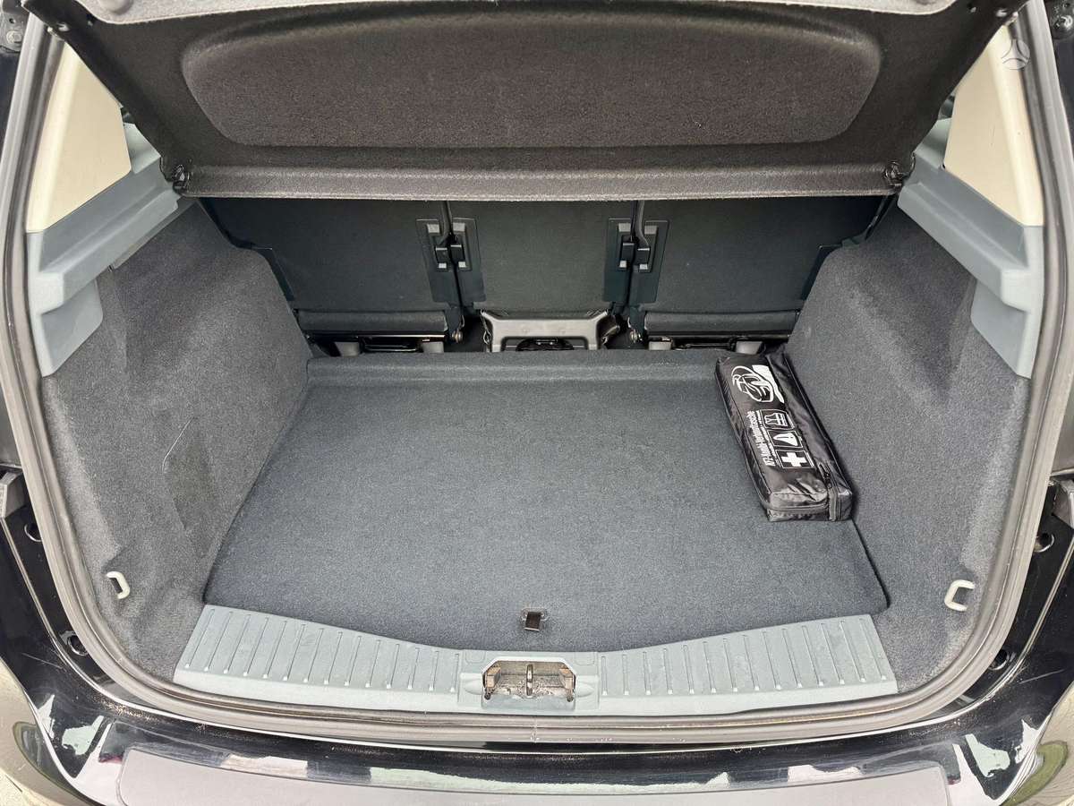 Ford C-MAX 2013 — photo 13