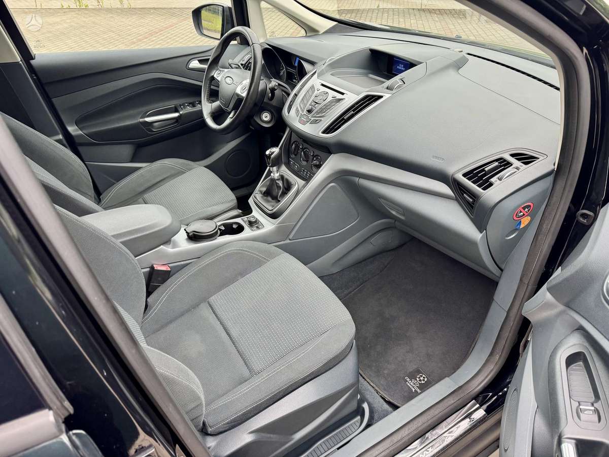 Ford C-MAX 2013 — photo 17