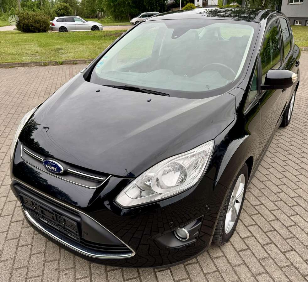 Ford C-MAX 2013 — rear view