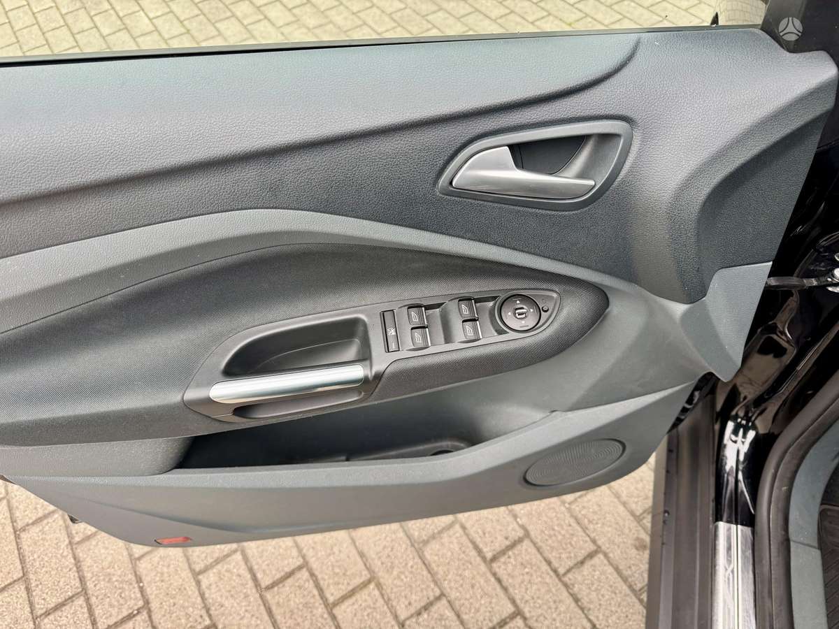 Ford C-MAX 2013 — photo 22