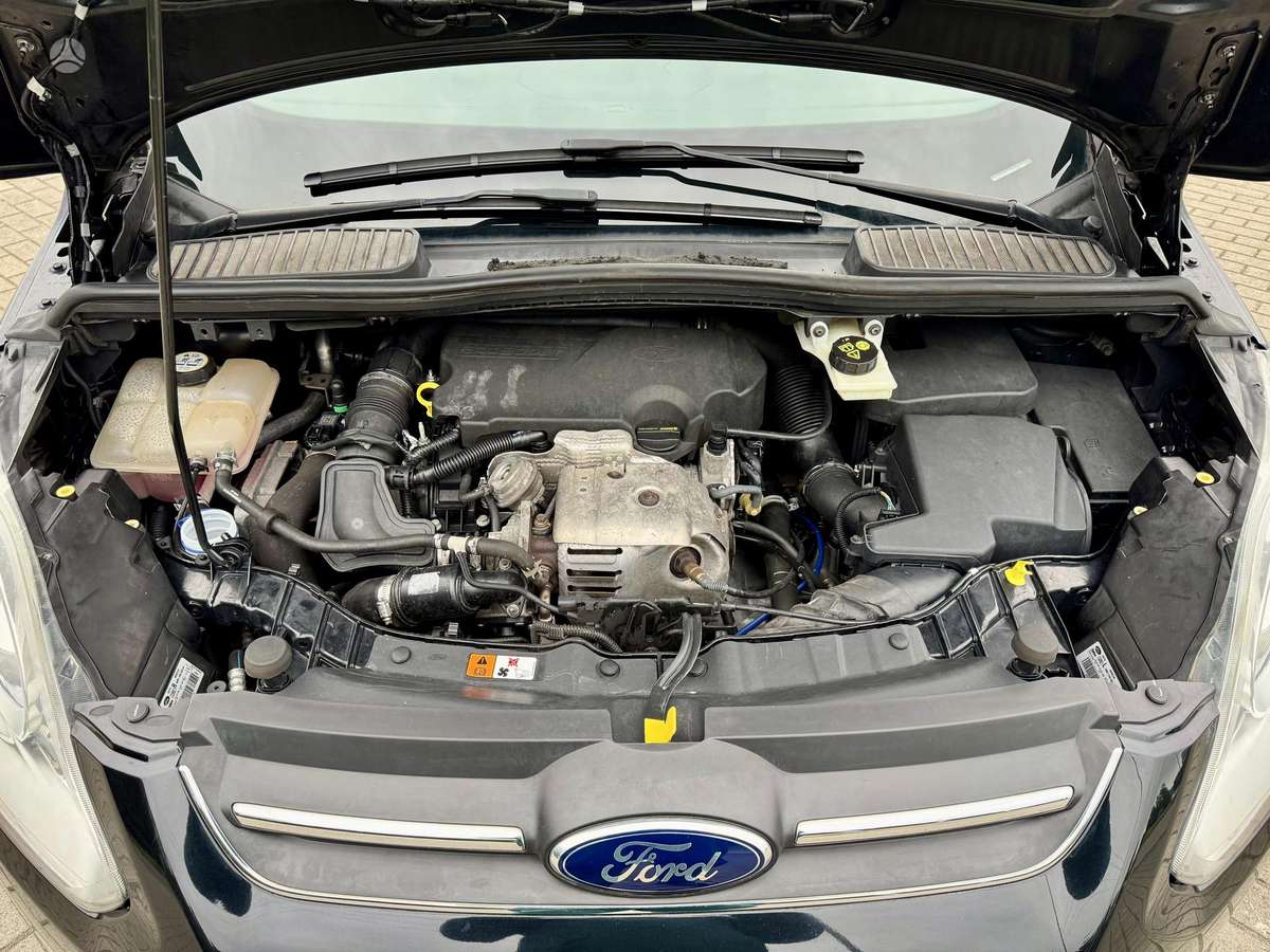 Ford C-MAX 2013 — photo 31