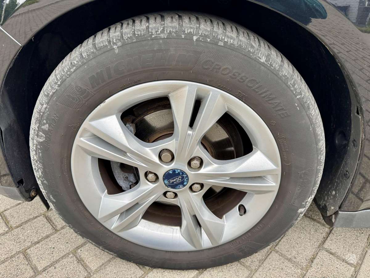 Ford C-MAX 2013 — photo 32