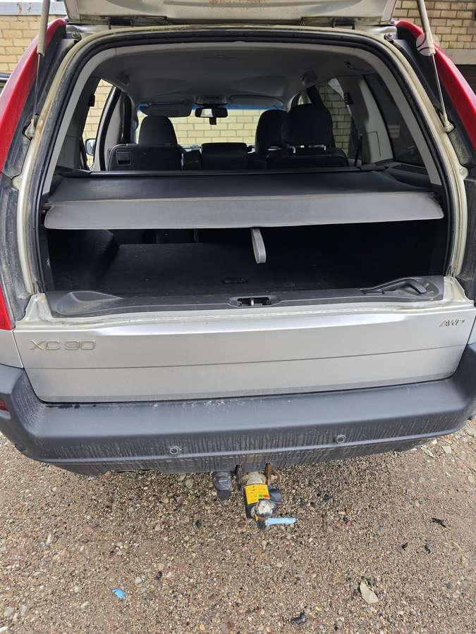 Volvo XC90 2005 — interior