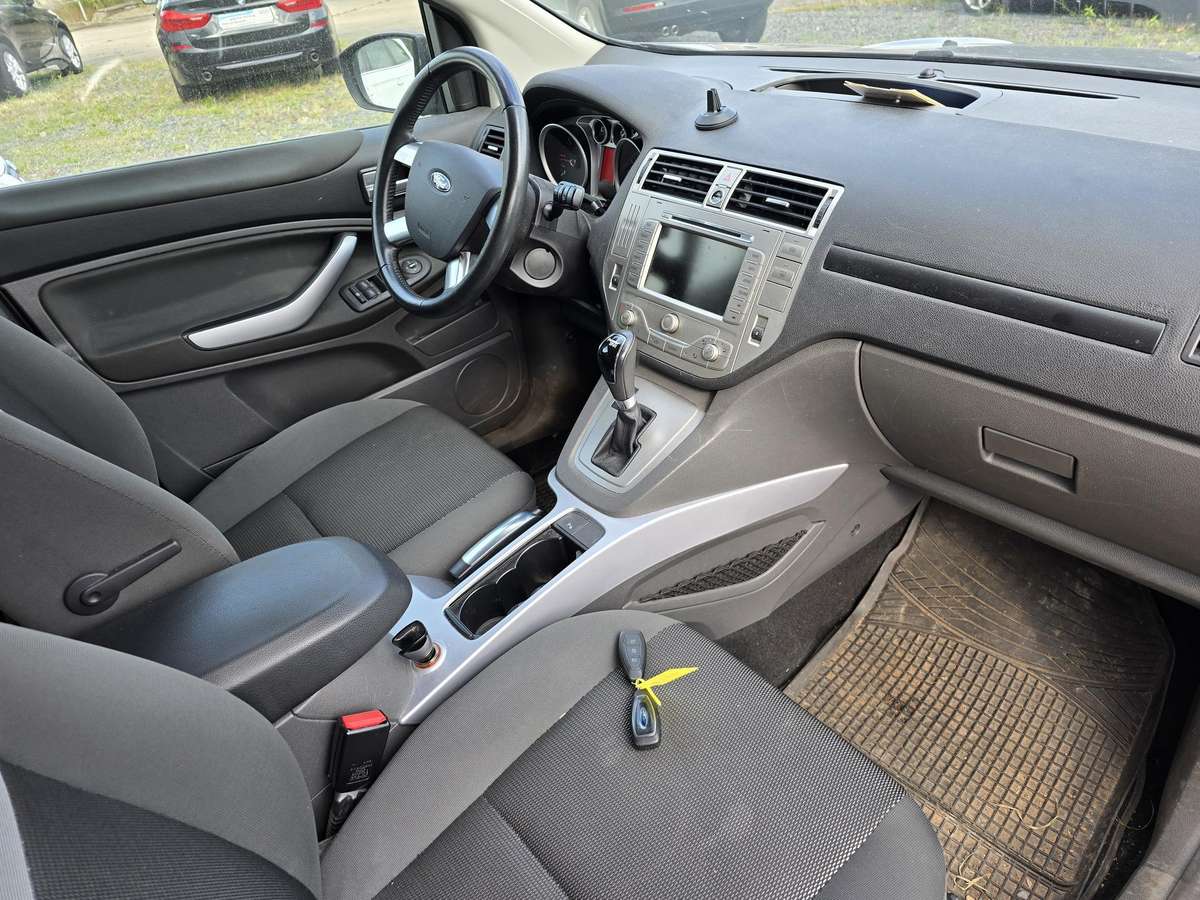Ford Kuga 2012 — photo 11
