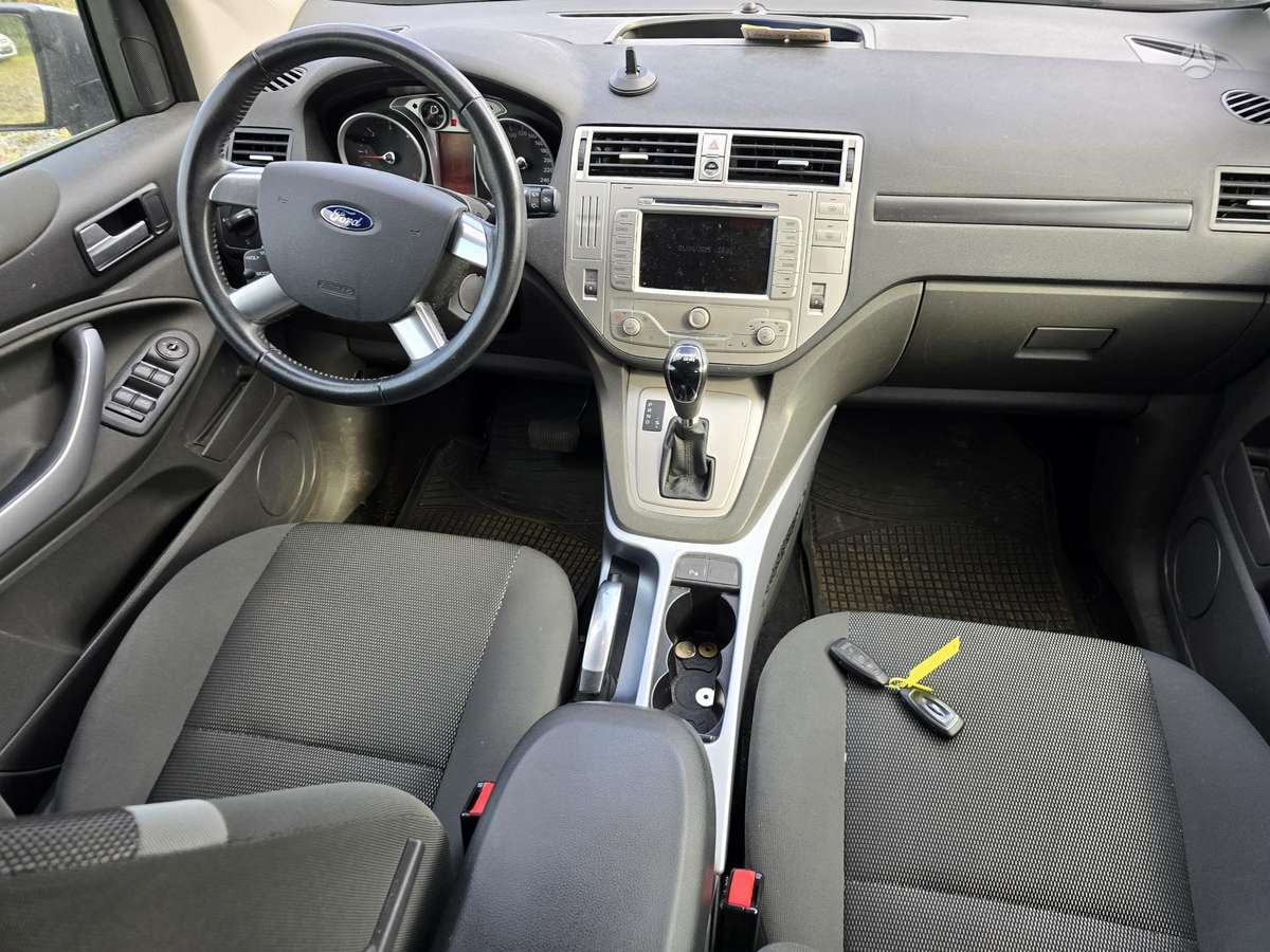 Ford Kuga 2012 — photo 12