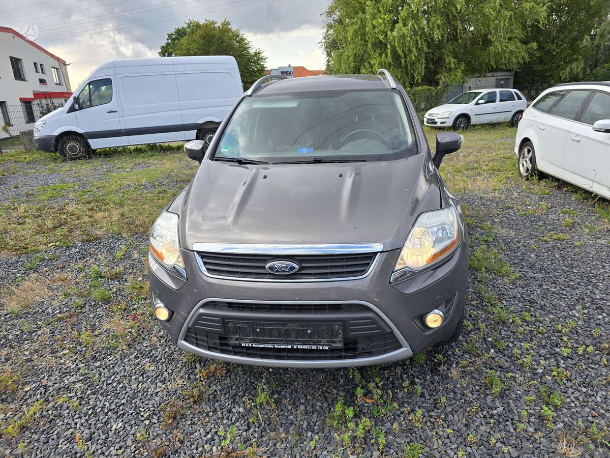 Ford Kuga 2012 — rear view