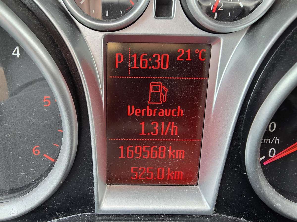 Ford Kuga 2012 — photo 8