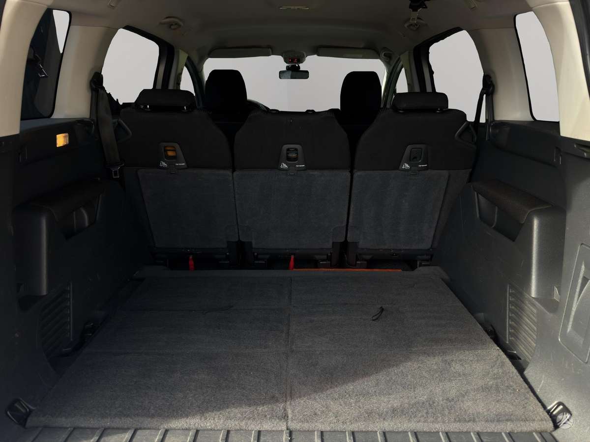 Peugeot 5008 2010 — photo 10