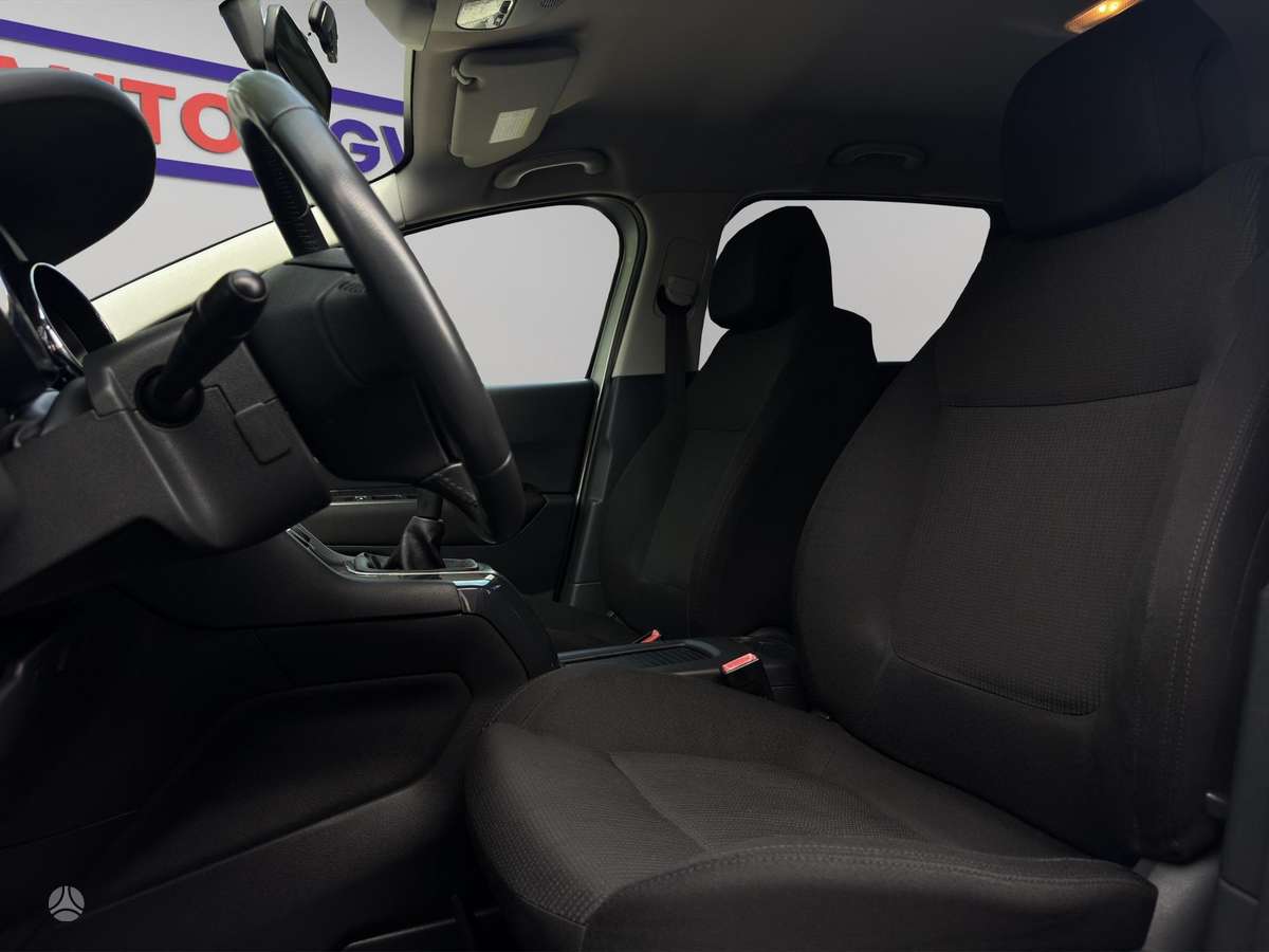 Peugeot 5008 2010 — photo 14