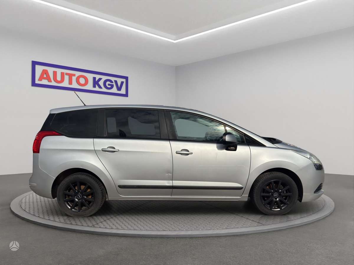 Peugeot 5008 2010 — photo 6